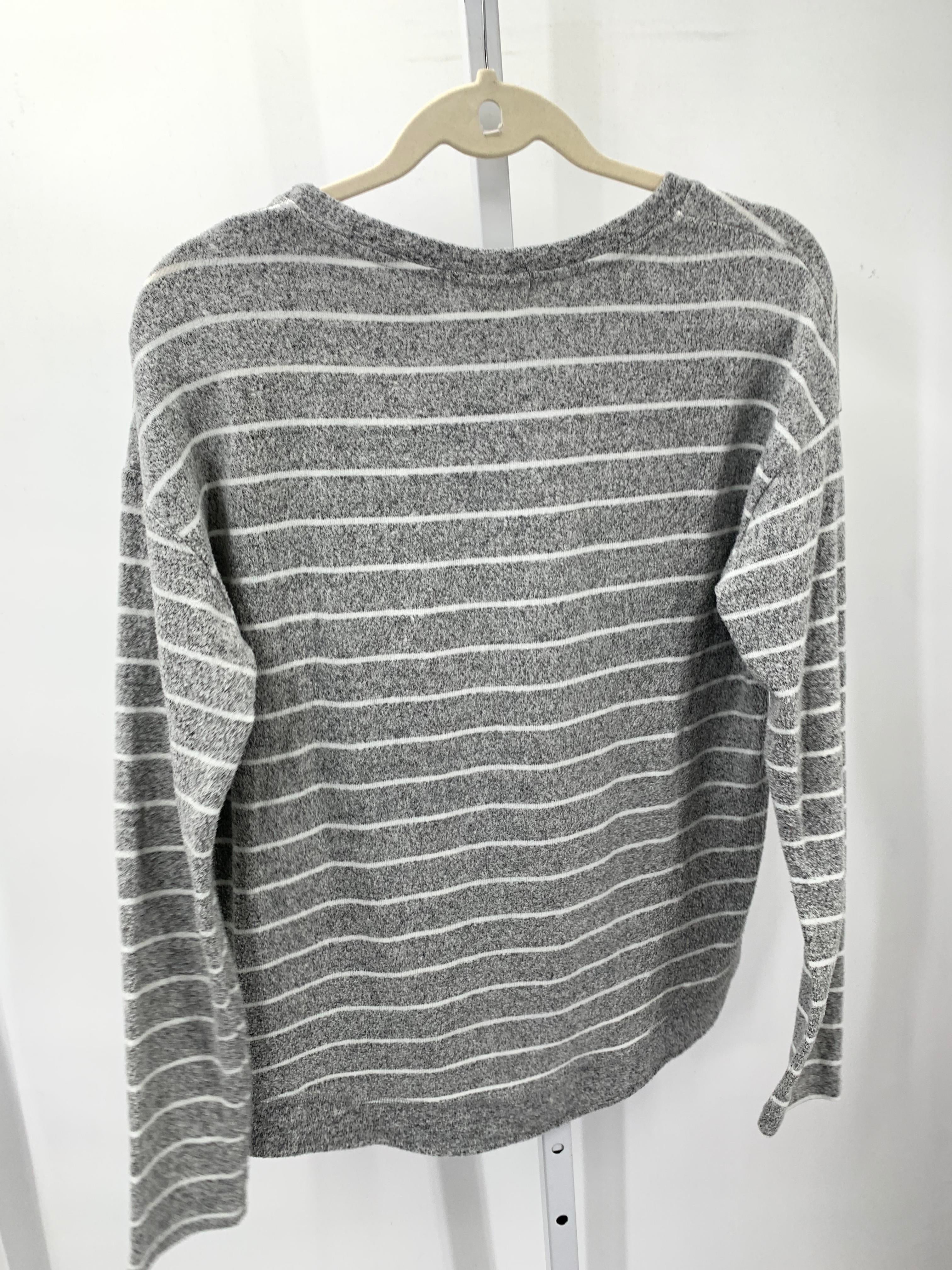 Size Medium Misses Long Sleeve Shirt