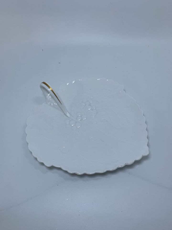 IMPERIAL FANCIES HANDLED LEAF SHAPED PLATE.