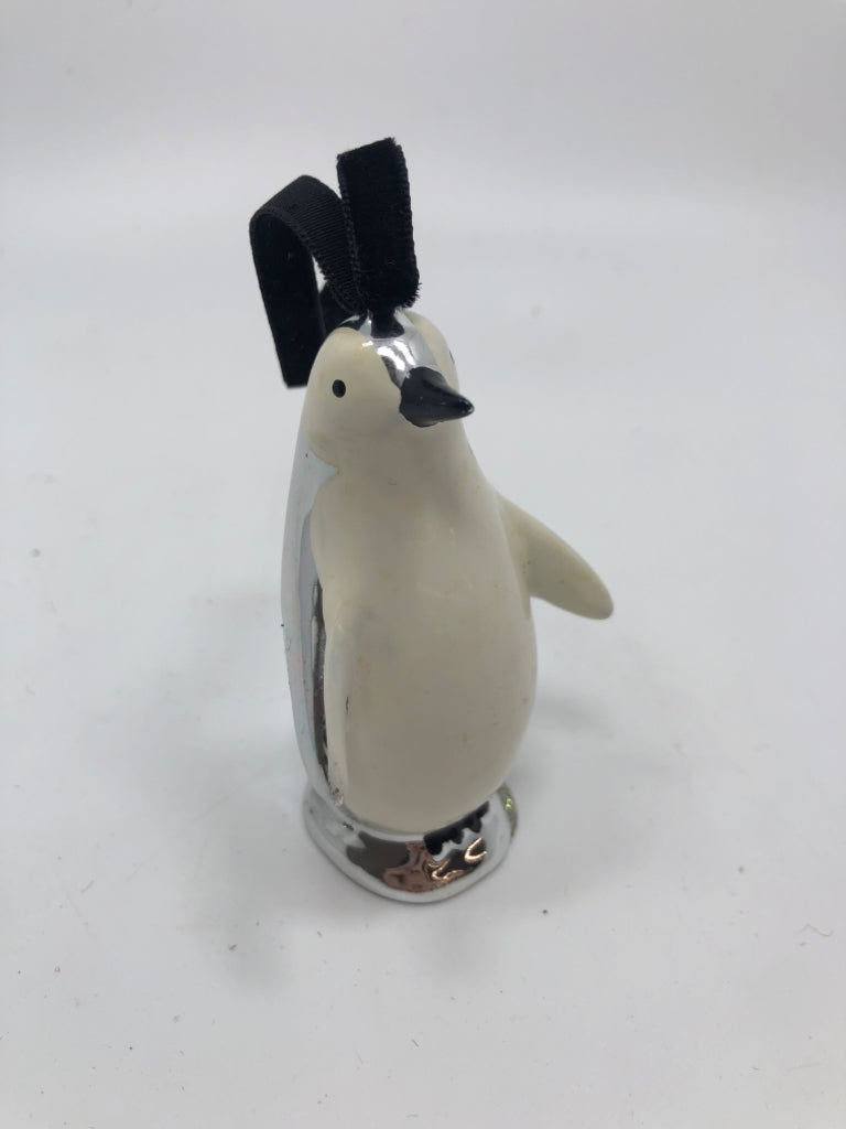 SILVER PENGUIN ORNAMENT.