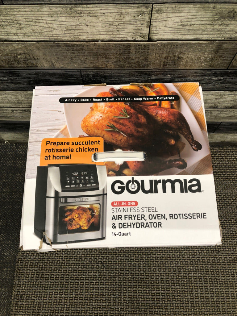 NIB GOURMIA AIR FRYER.