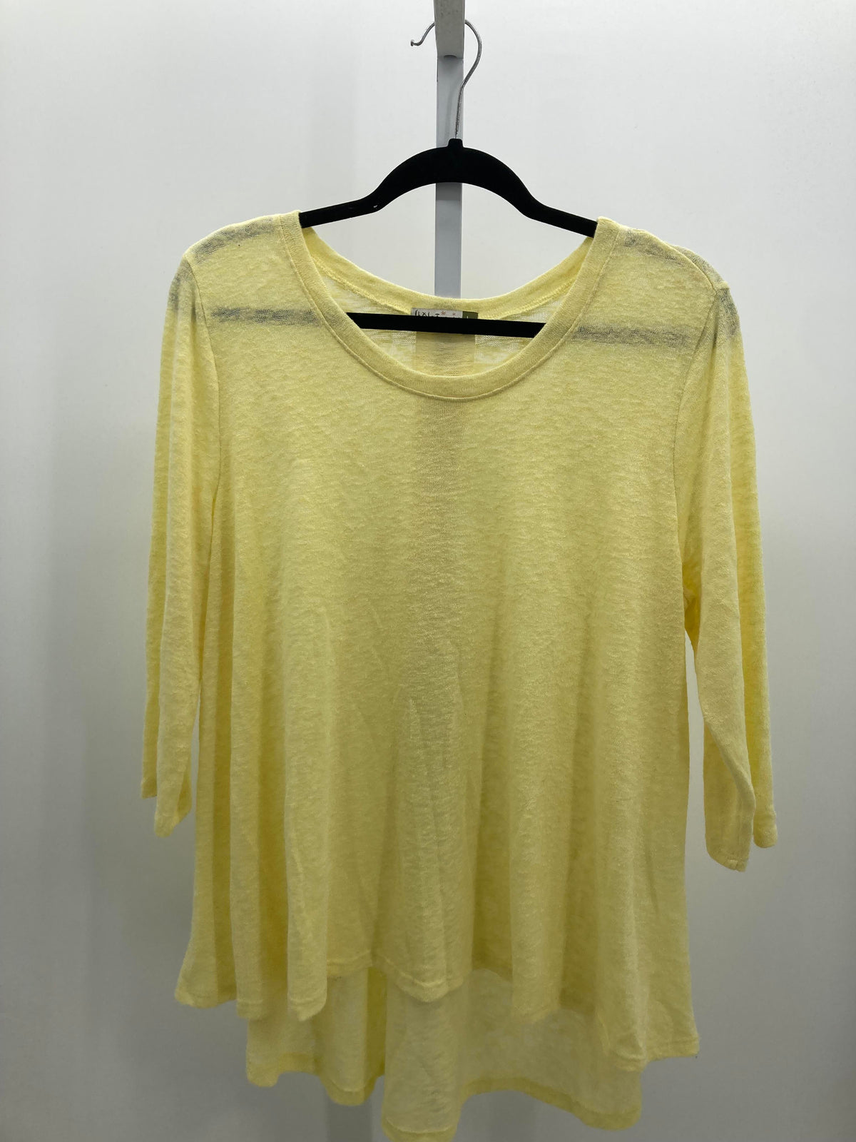 Size Large Misses 3/4 Sleeve Sweater