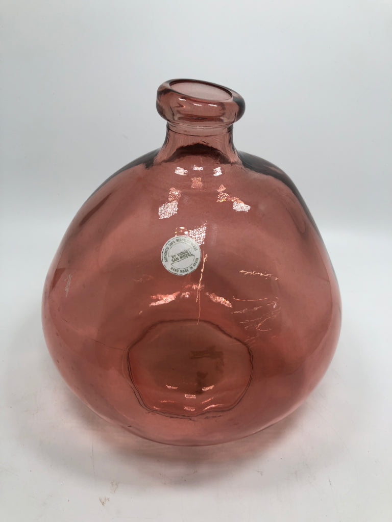 PINK BLOWN GLASS ROUND VASE.