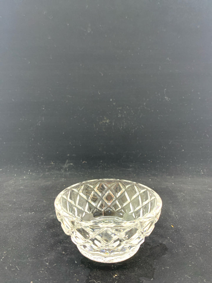 DIAMOND PATTERN GLASS BOWL.