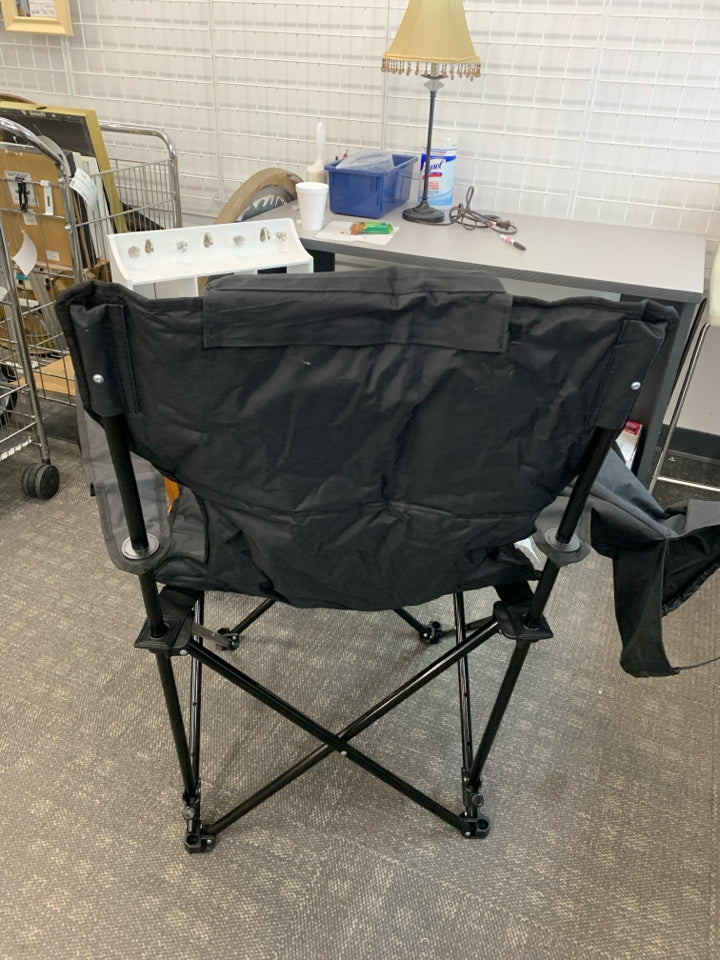 BLACK RECLINING SPORTS CHAIR W/DETACHABLE YMCA HEAD REST.