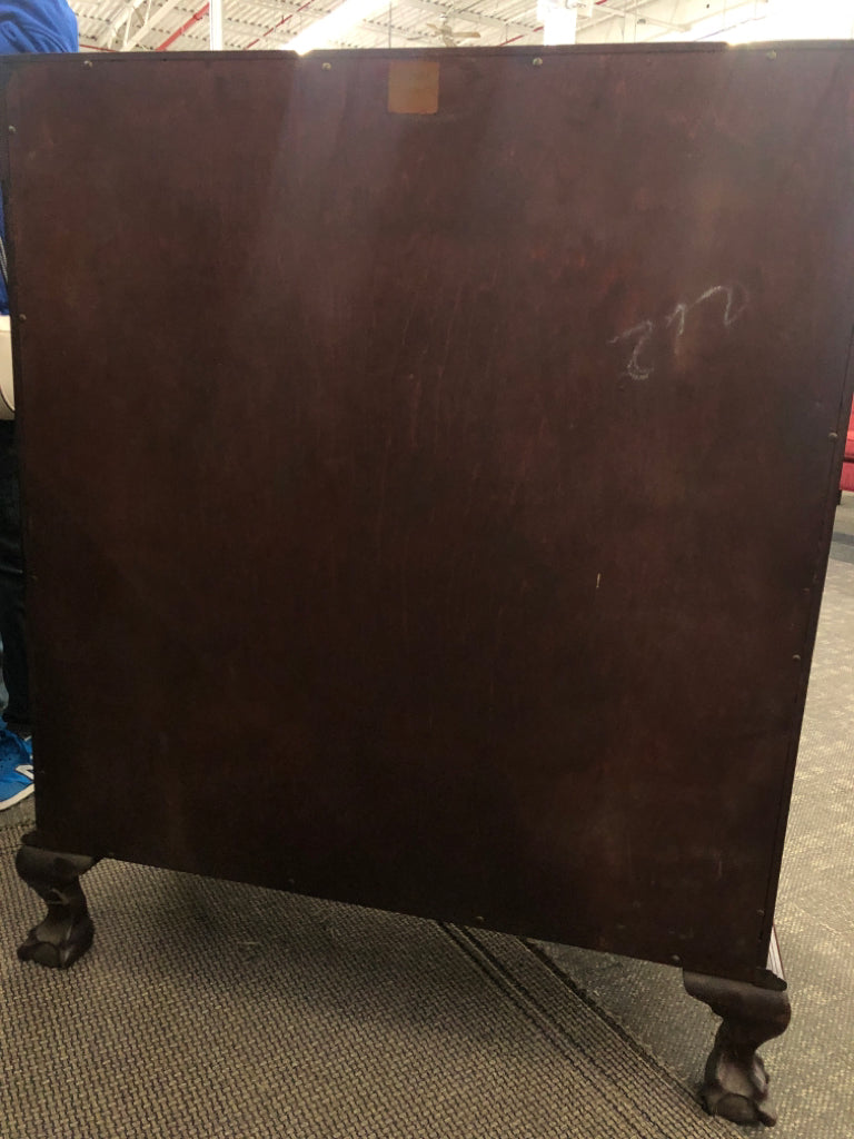 VTG DRK BROWN SLANT TOP DESK W/KEY.