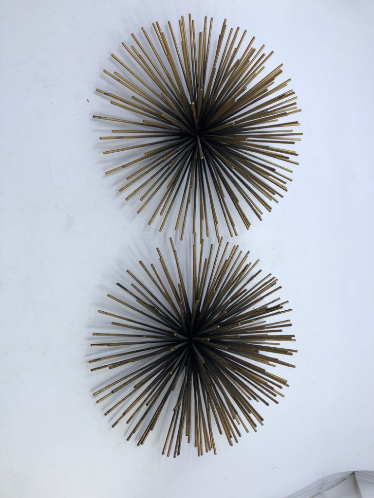 2 LARGE GOLD STAR BURST.