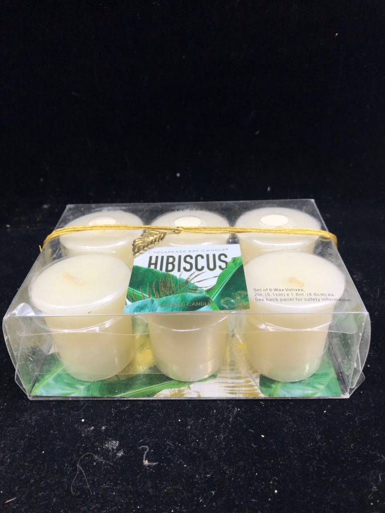 NIB HIBISCUS CANDLE.