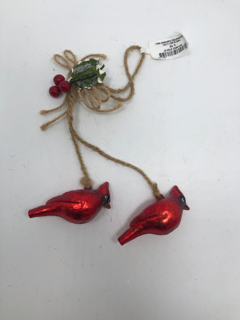 2 GLITTER CARDINAL ON TWINE ORNAMENTS.