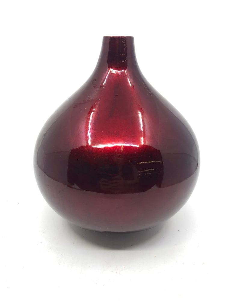 PIER 1 RED TEAR DROP VASE.