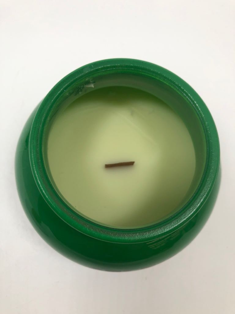 GREEN CELTICS BASKETBALL LID CANDLE-PUMPKIN SPICE.