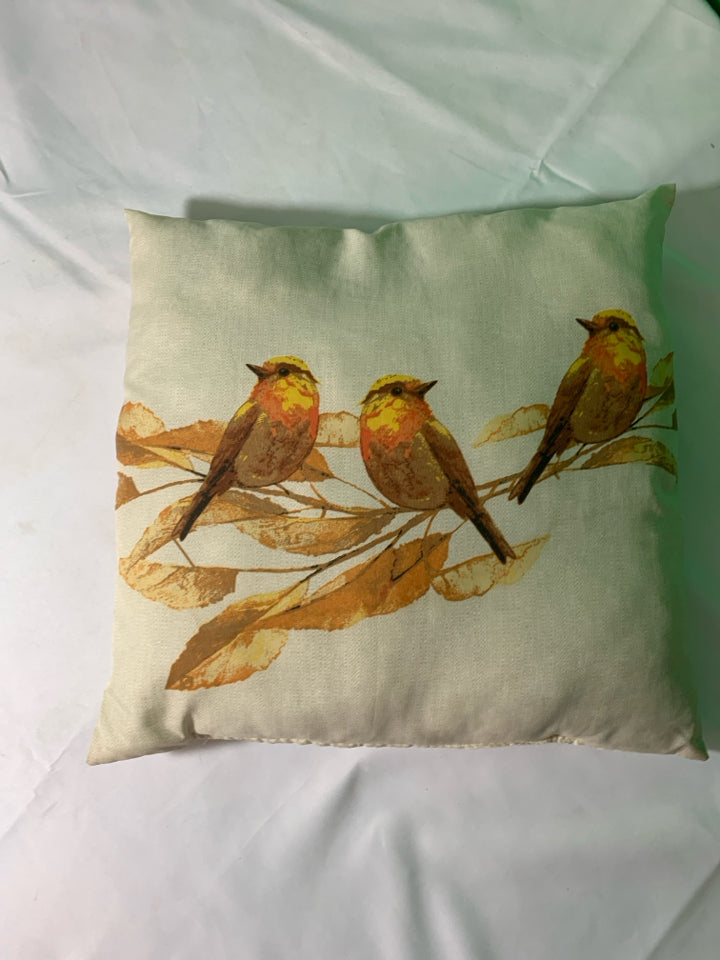 WHITE ACCENT PILLOW 3 ORANGE BIRDS.