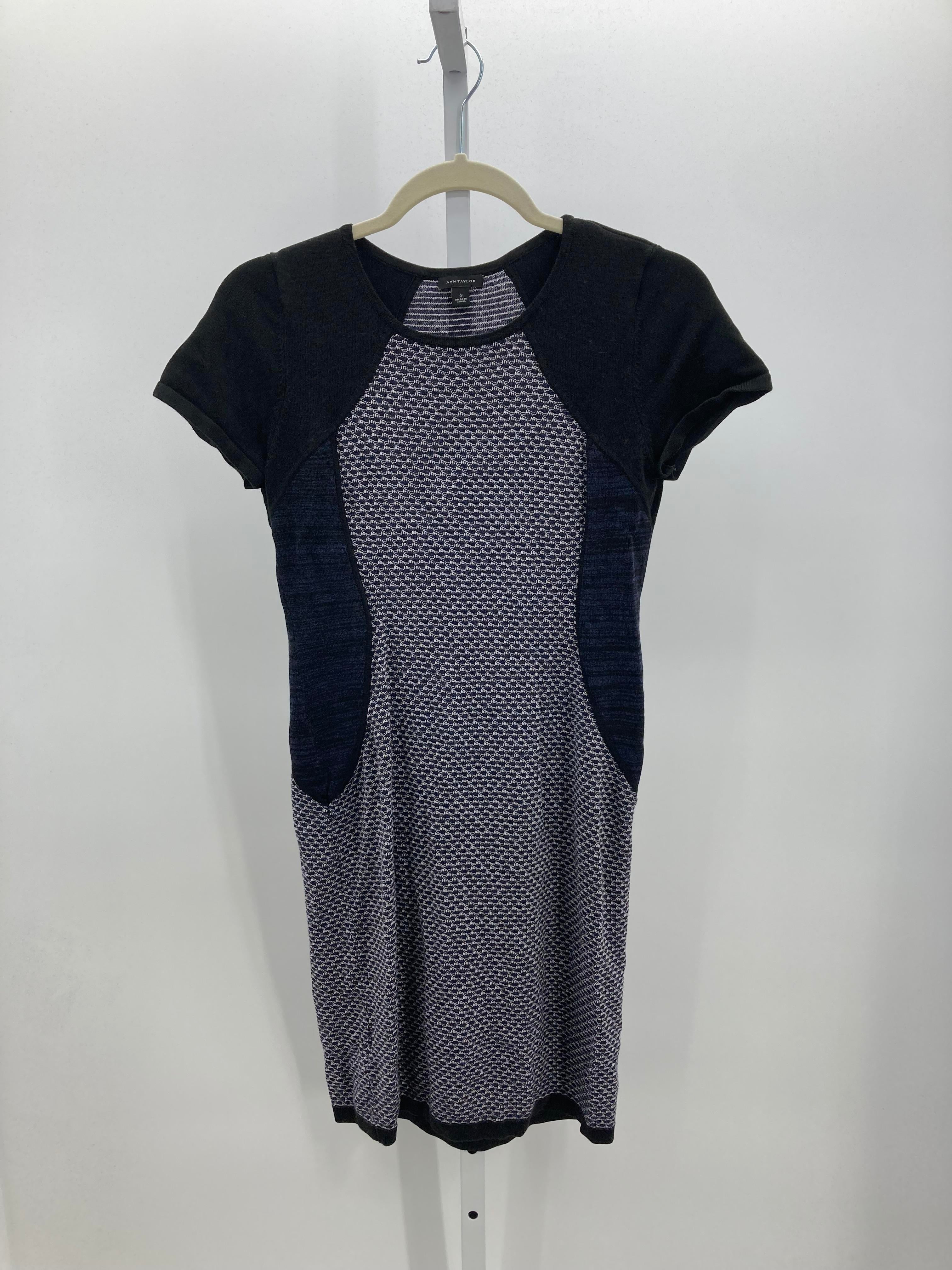 Ann Taylor Size Small Misses Short Sleeve Dress