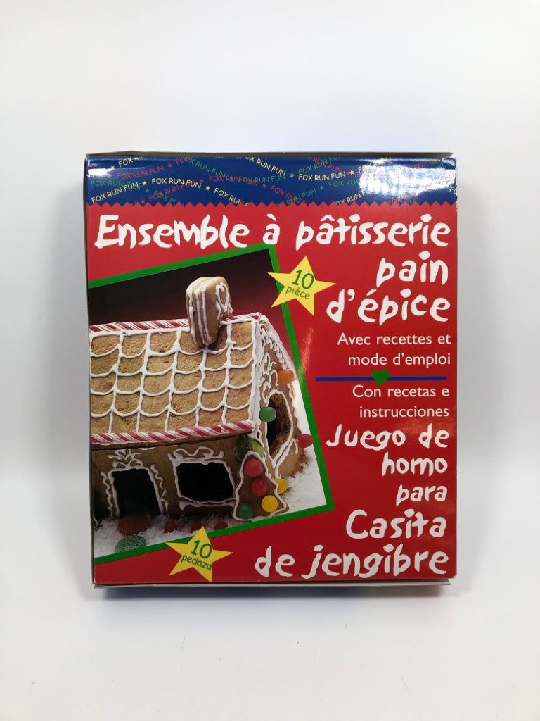 NIB GINGERBREAD HOUSE BAKE SET