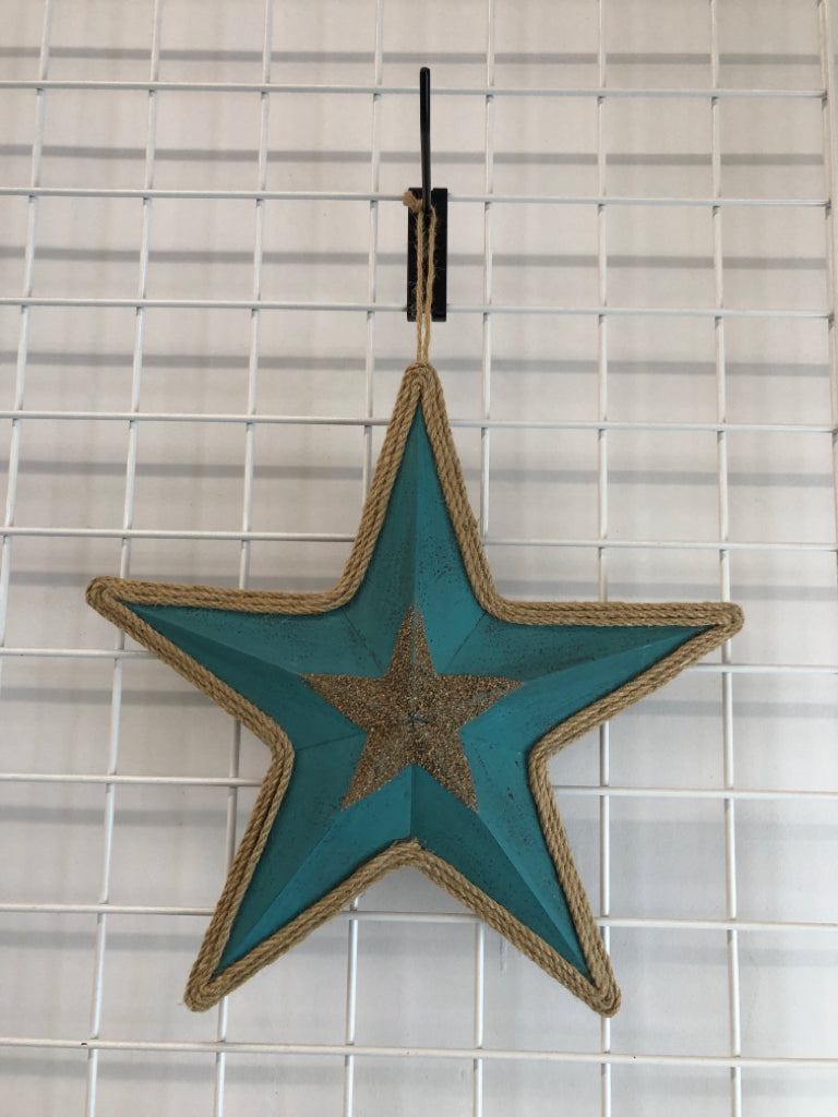 BLUE METAL STAR W/TWINE EDGE.