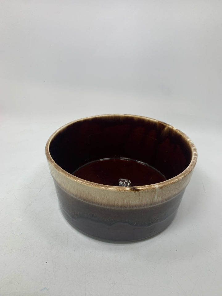 VTG CIRCLE BROWN DRIP POTTERY BOWL.