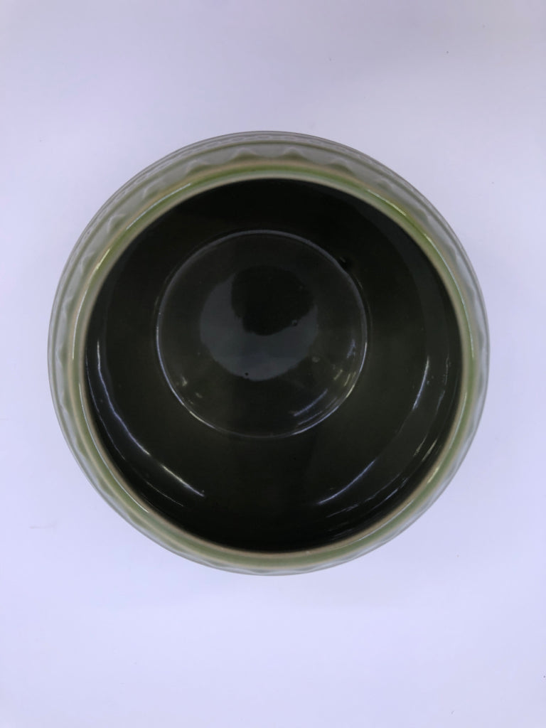 GREEN CERAMIC STRIPE PATTERN PLANTER.