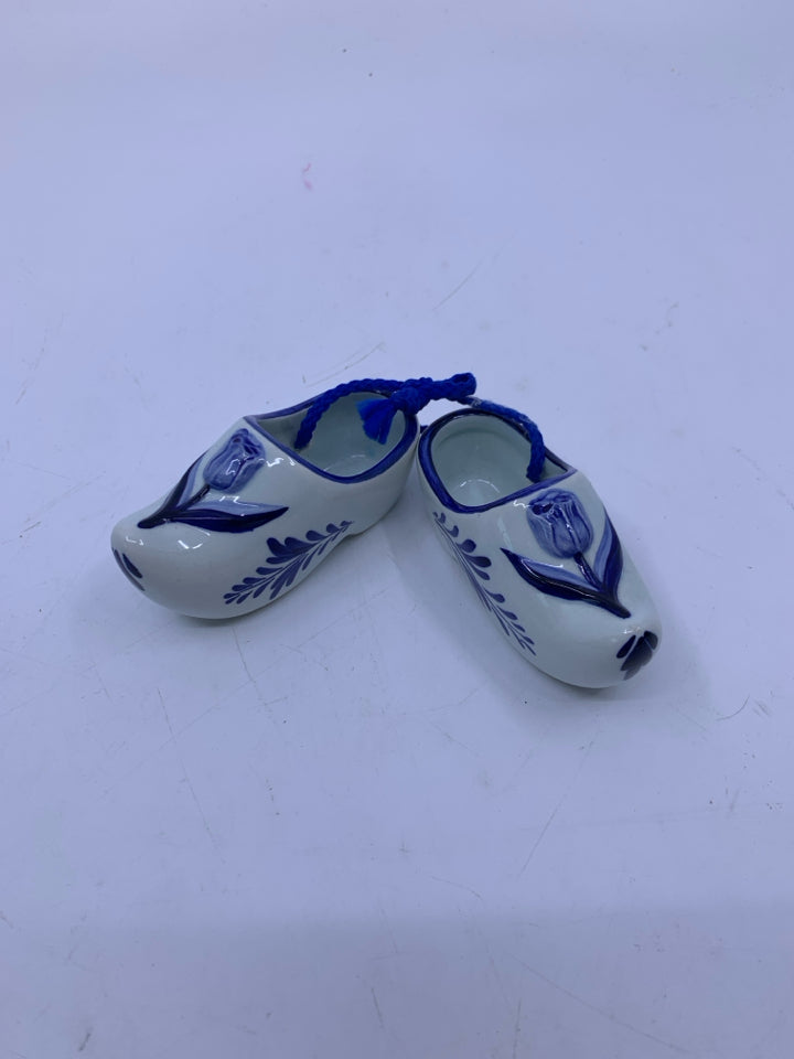 2 DELFT MINI HOLLAND SHOES W/ EMBOSSED ROSES.