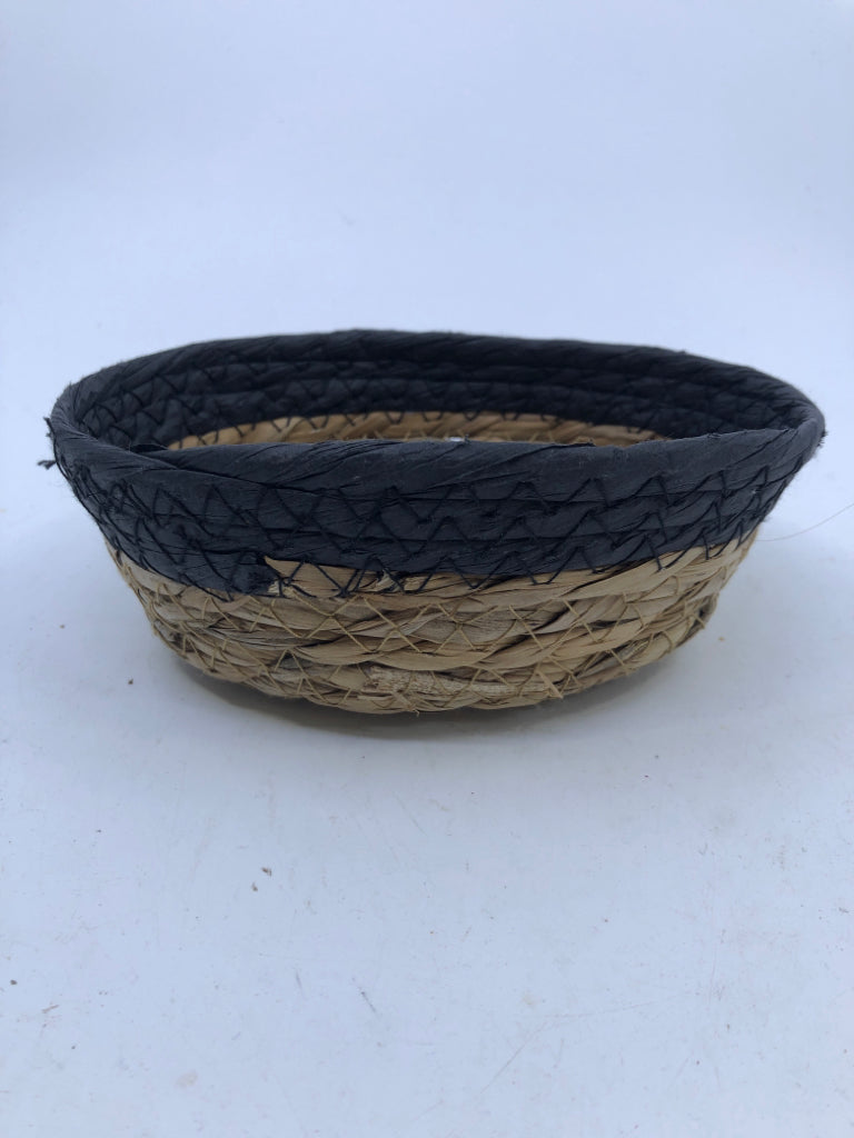 BLACK RIM MINI BASKET