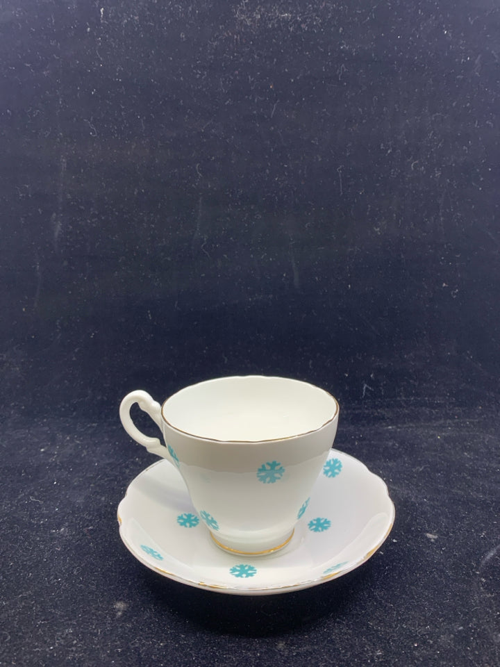 VTG BLUE SNOWFLAKE TEACUP AND SAUCER.