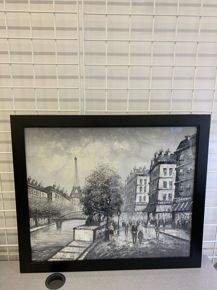 PARIS B+W PRINT IN BLACK FRAME.