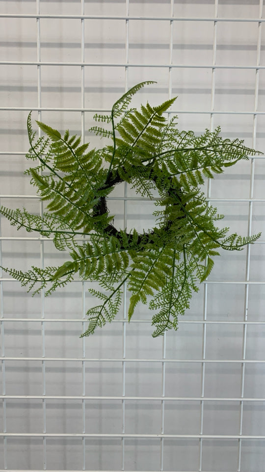 FAUX FERN WREATH W/TWIG DESIGN.