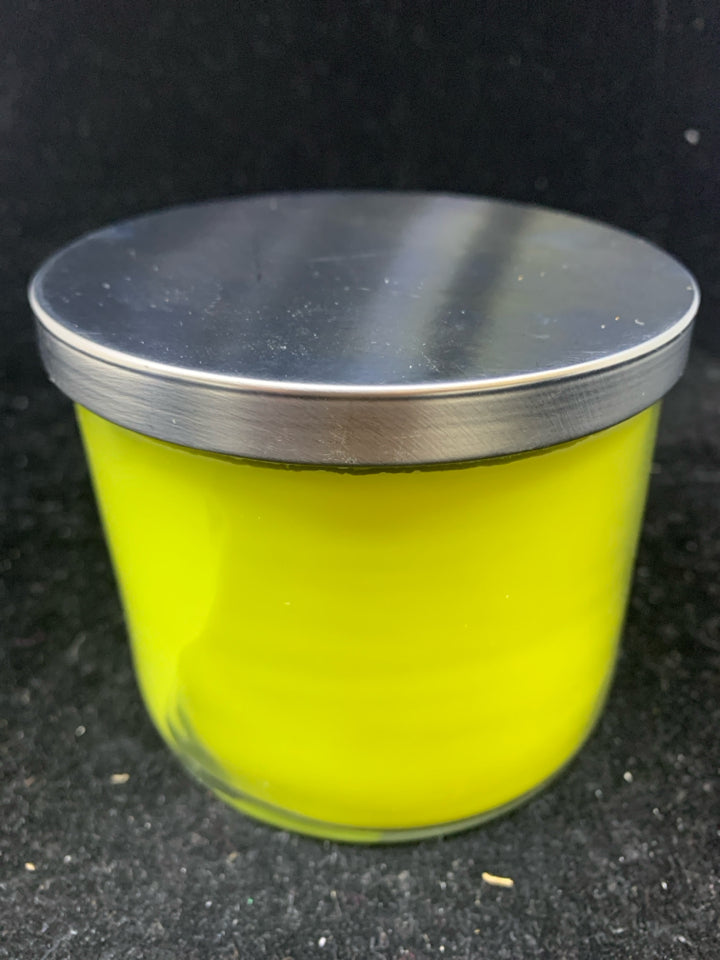 DILL PICKLE CANDLE.