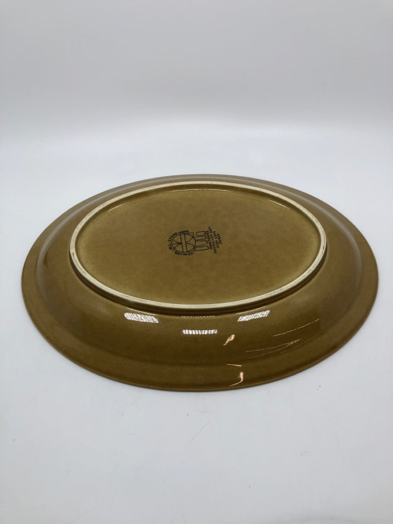 IMC BEIGE STONEWARE PLATTER.