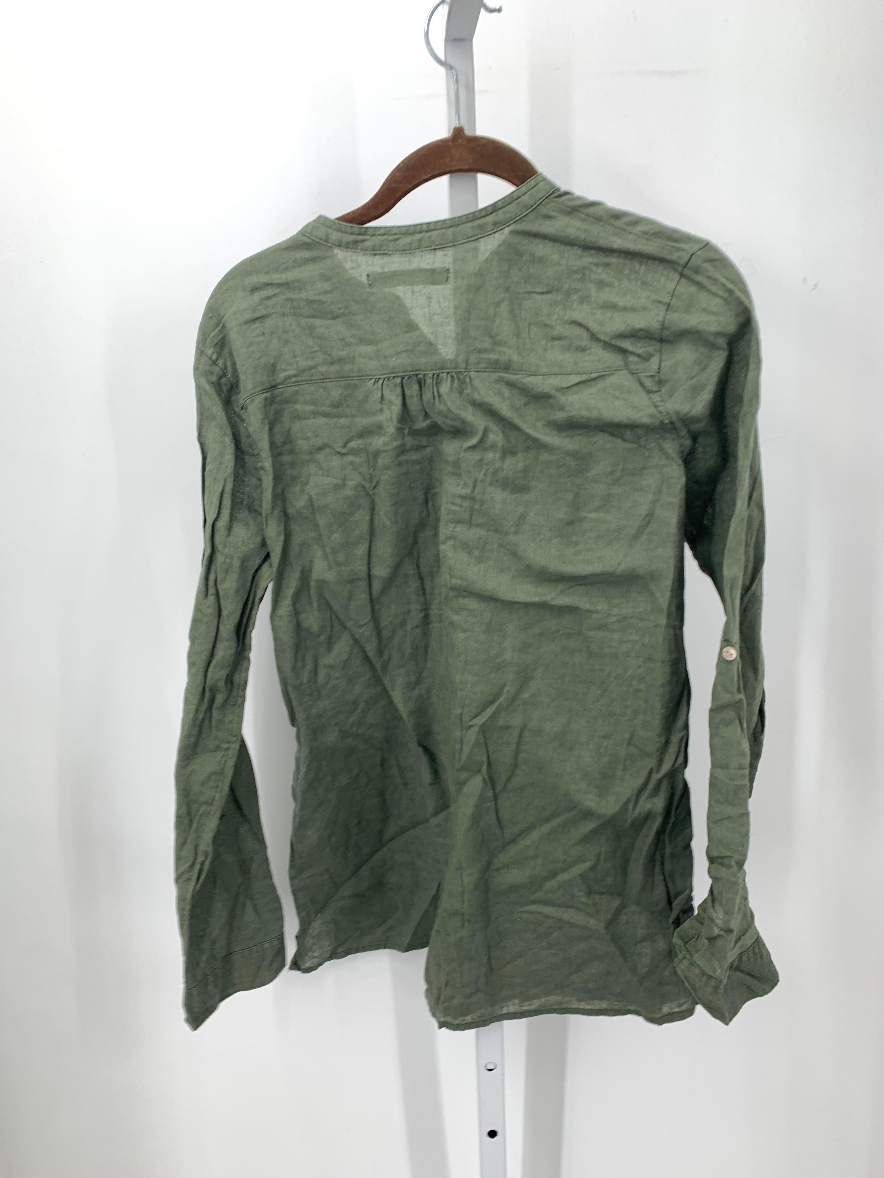 Old Navy Size Medium Misses Long Sleeve Shirt