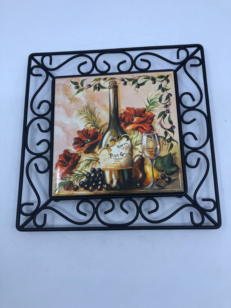 WINE BOTTLE, SCROLL DETAIL TRIVET.