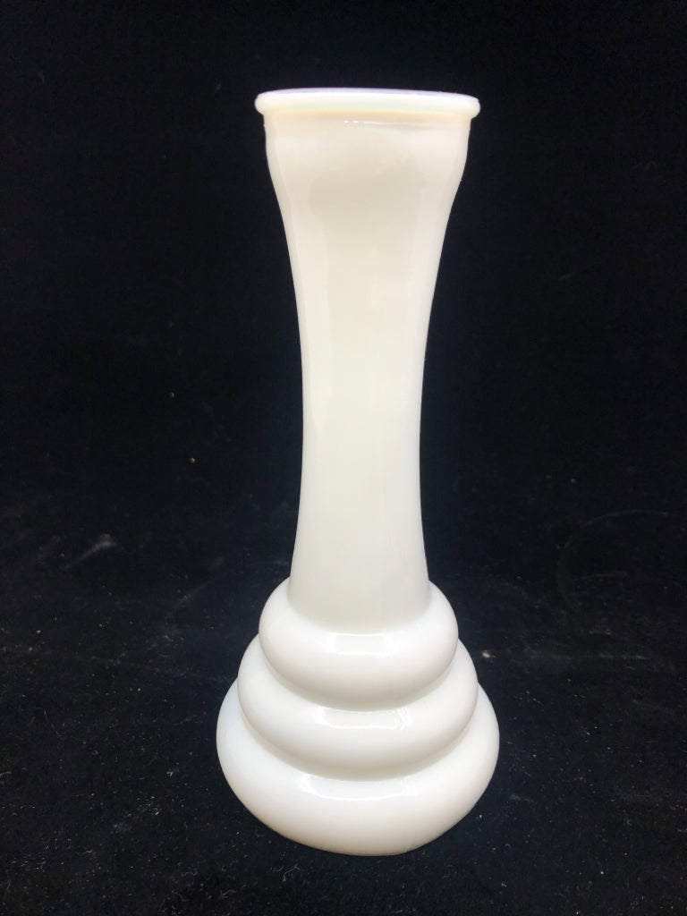 MILK GLASS BUD VASE W RIBBED BOTTOM.