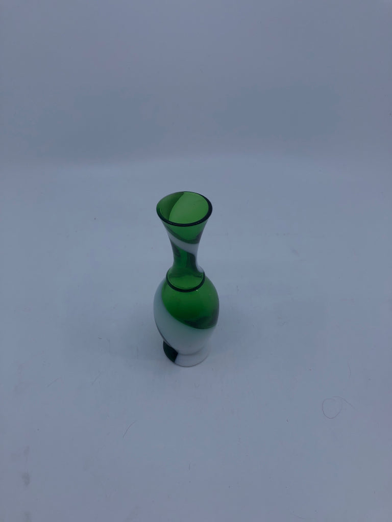 GREEN AND WHITE BUD VASE.