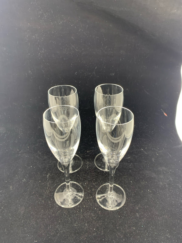 4 GLASS CHAMPAGNE GLASSES.