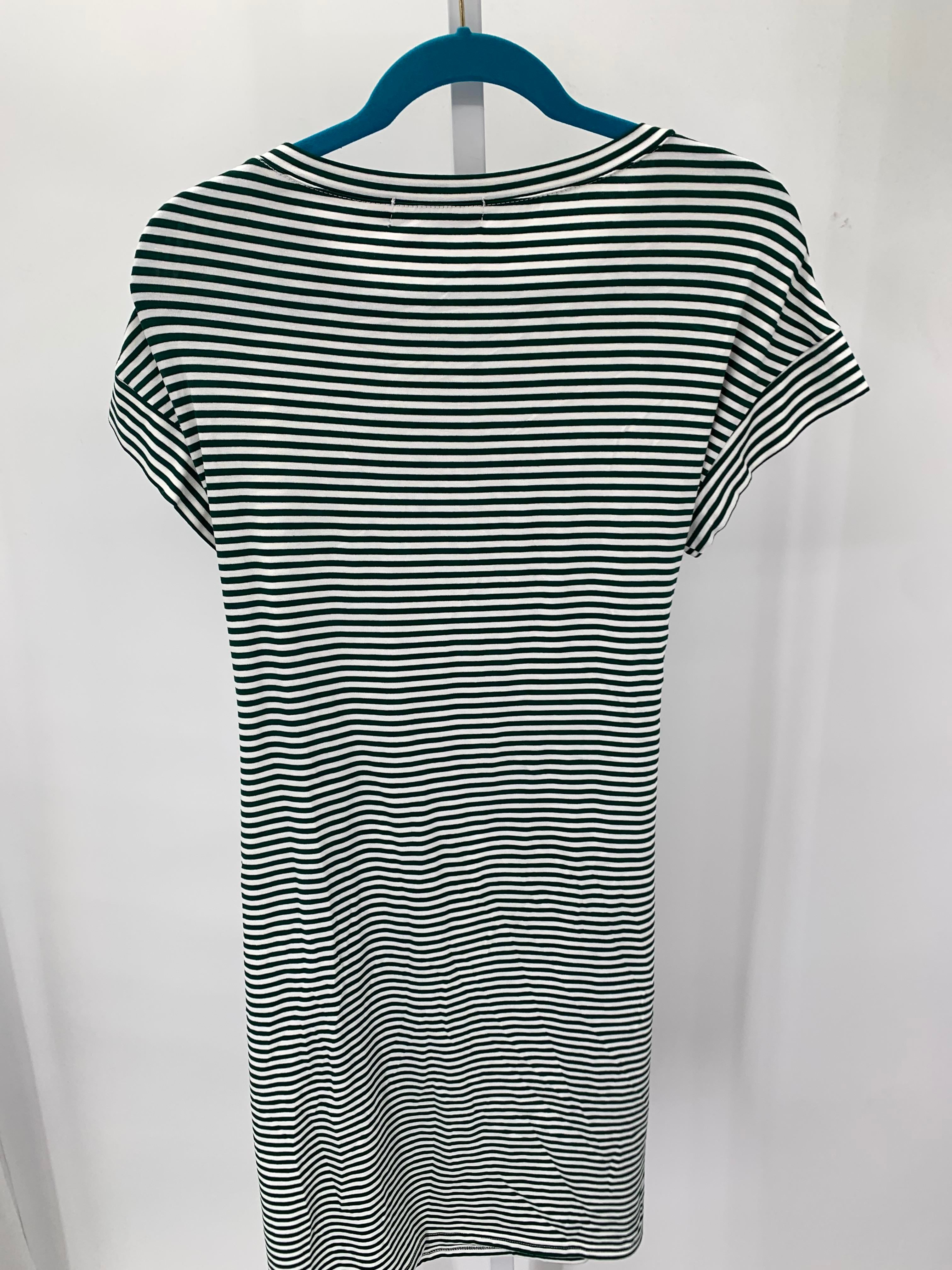 Size Large Misses Short Sleeve Dress