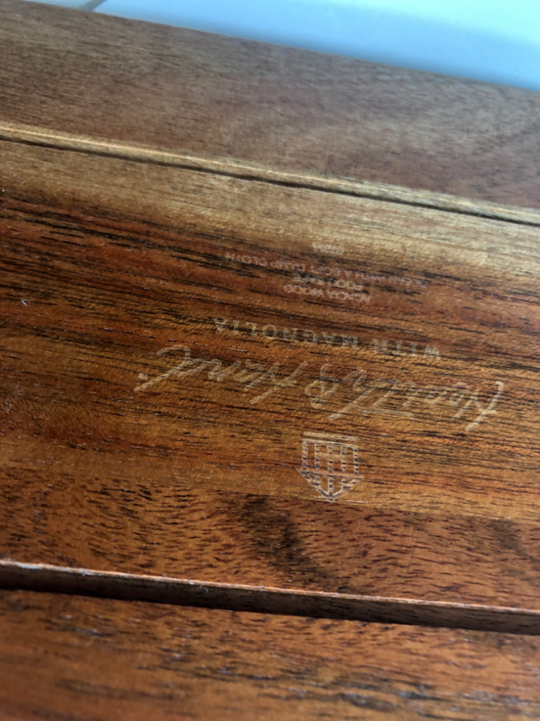 WOOD CENTERPIECE TRAY.