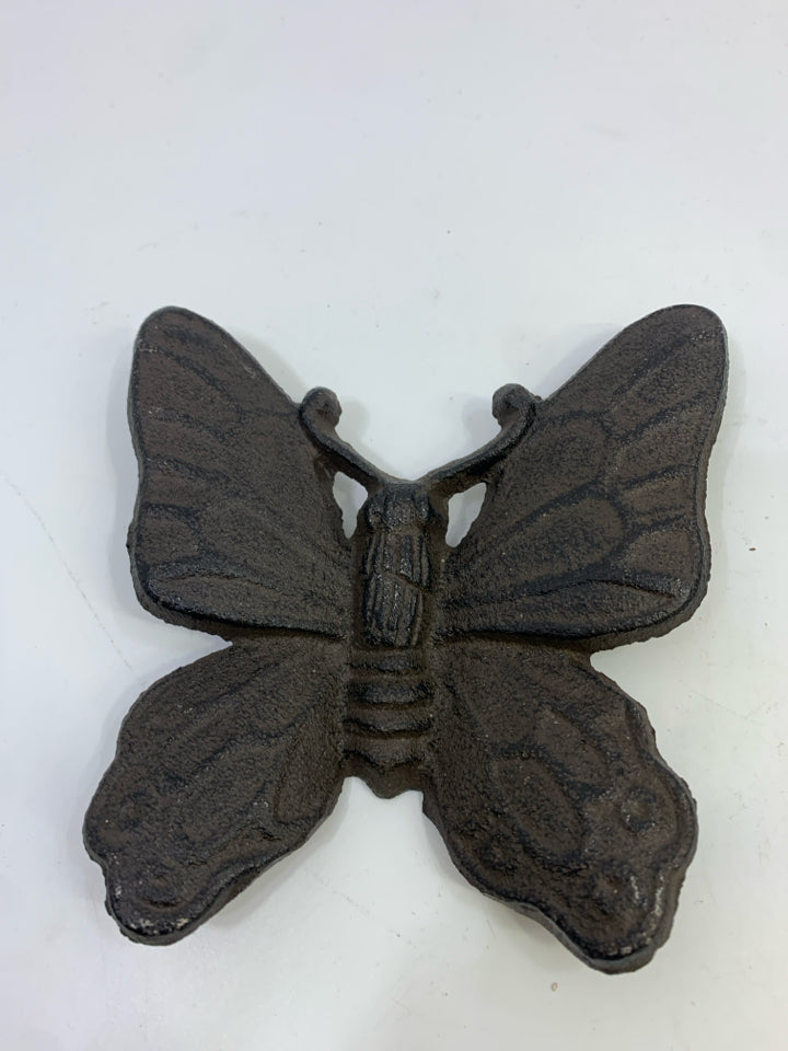 2 CAST IRON BUTTERFLY WALL DECOR.