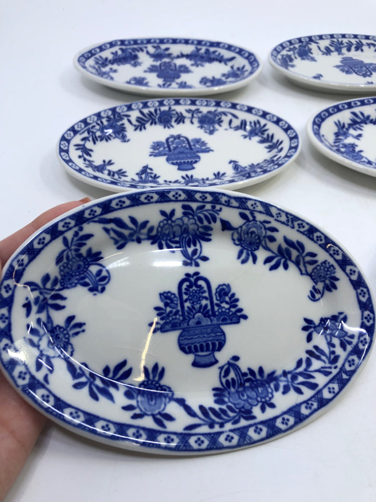 6 WHITE & BLUE SMALL PLATES W/FLORAL DESIGN JACKSON CHINA COOKS.