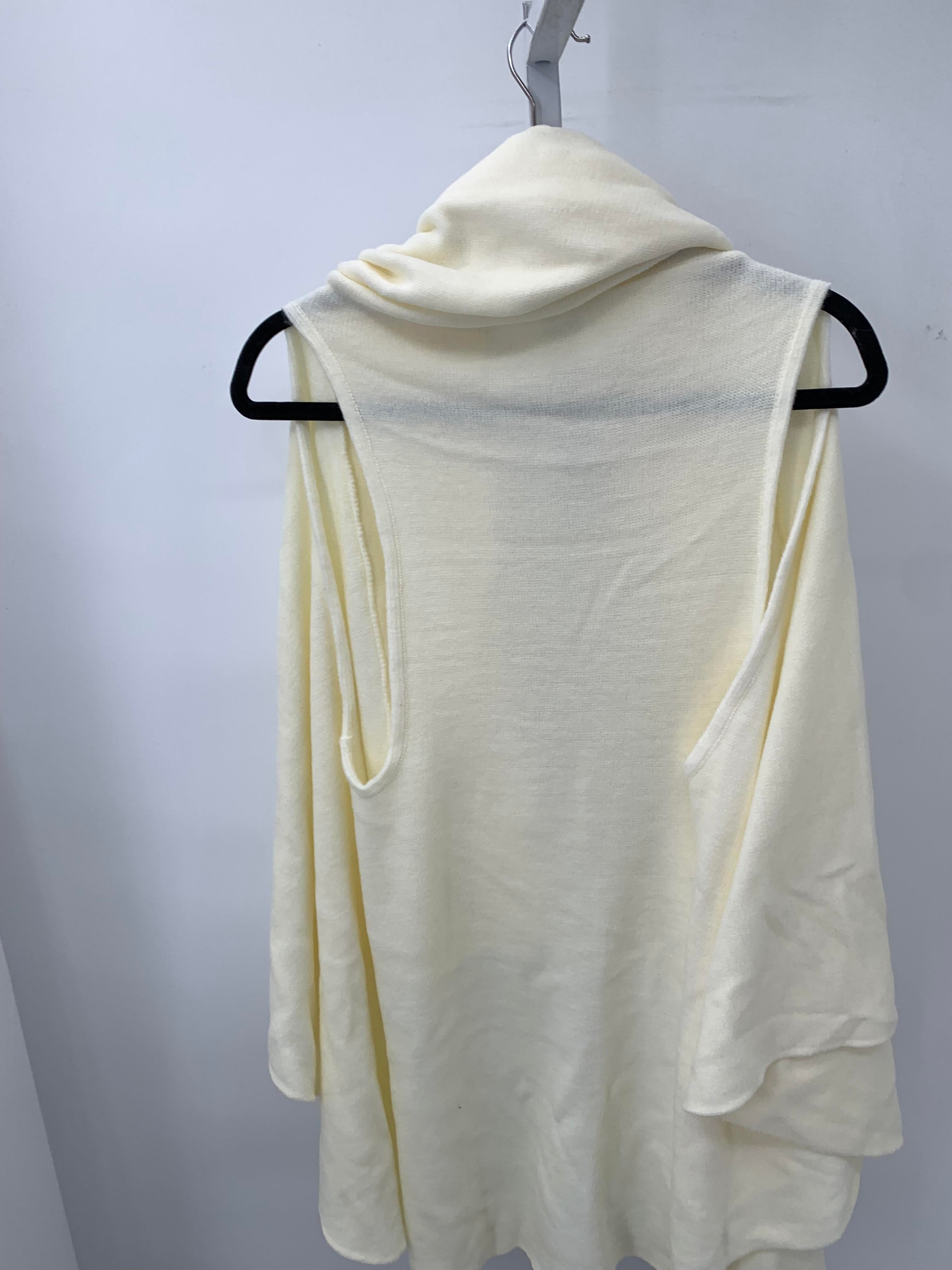 Mia & Tess Size Medium Misses Shawl