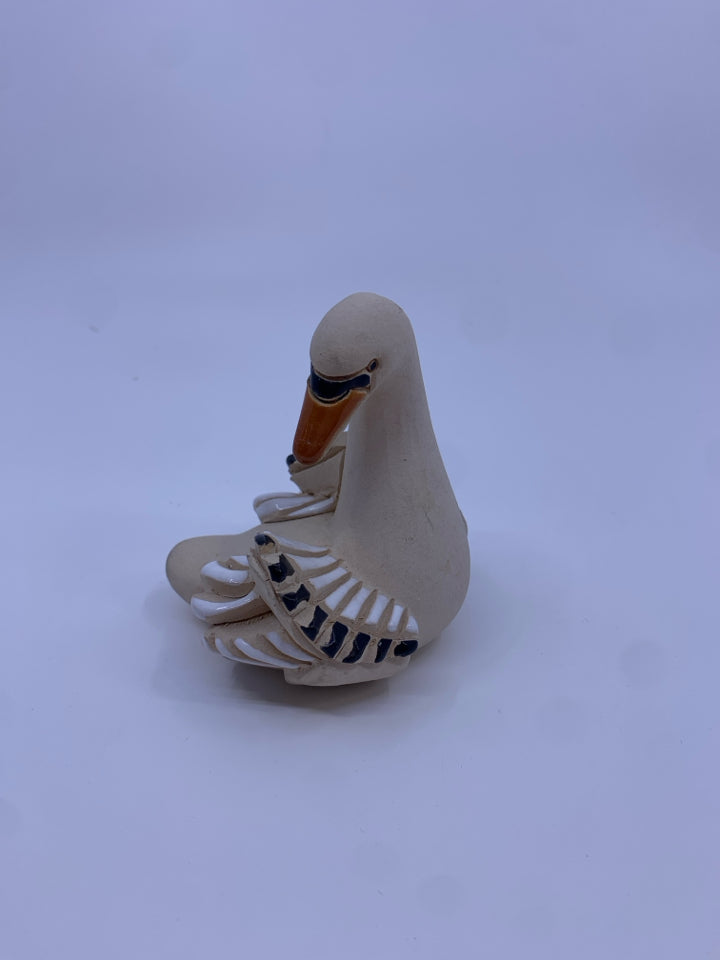 VTG RINCONADA CARVED CLAY SWAN.