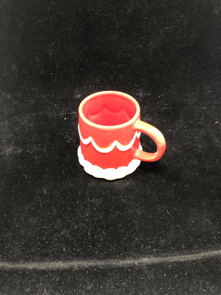 CAKE THEMED MUG.