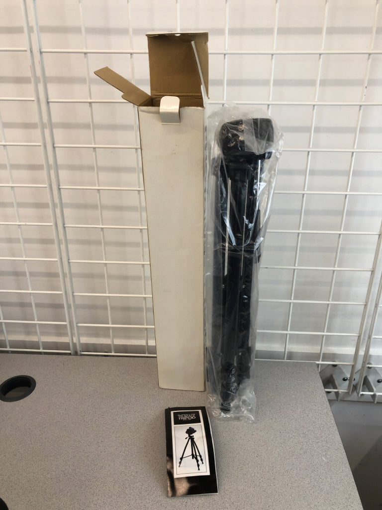NIB CAMERA TRIPOD.