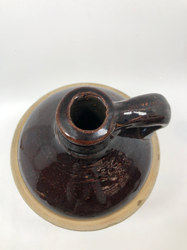 VTG 2-TONE BROWN POTTERY JUG.