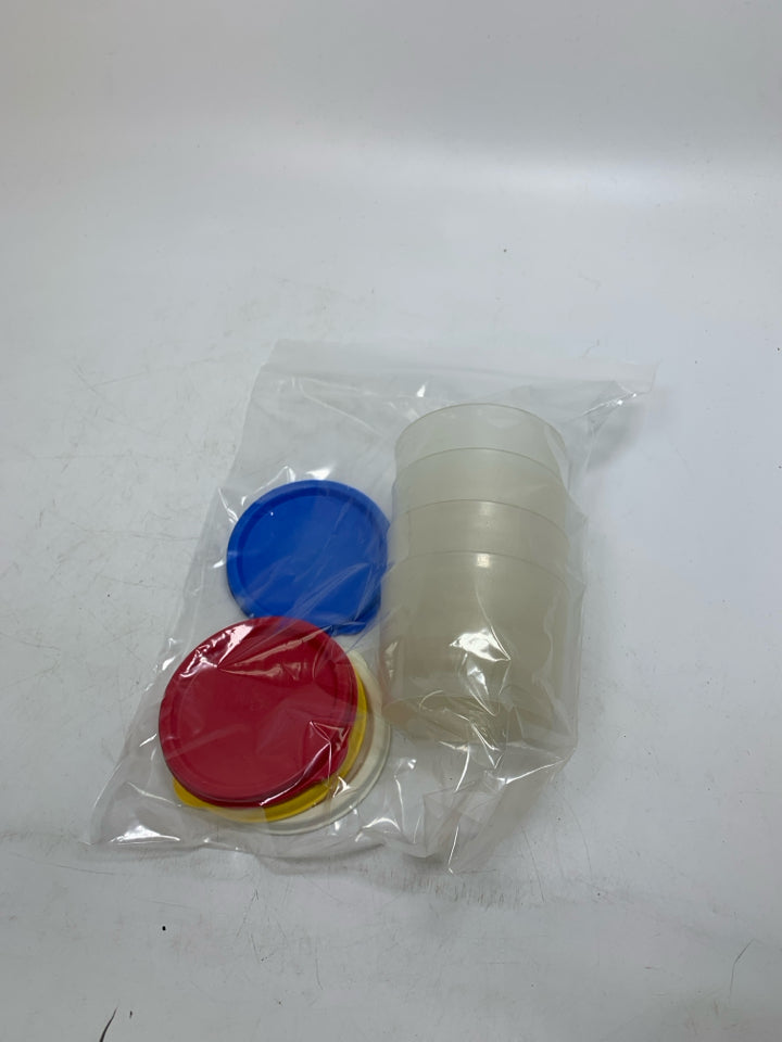 VTG 4 PLASTIC DIPPING BOWLS IN BAG W/ LIDS.