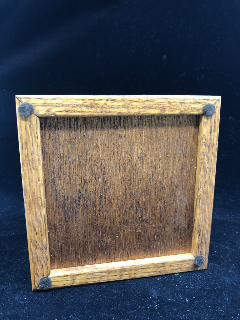 OAK STITCHERY WOOD STORAGE BOX.