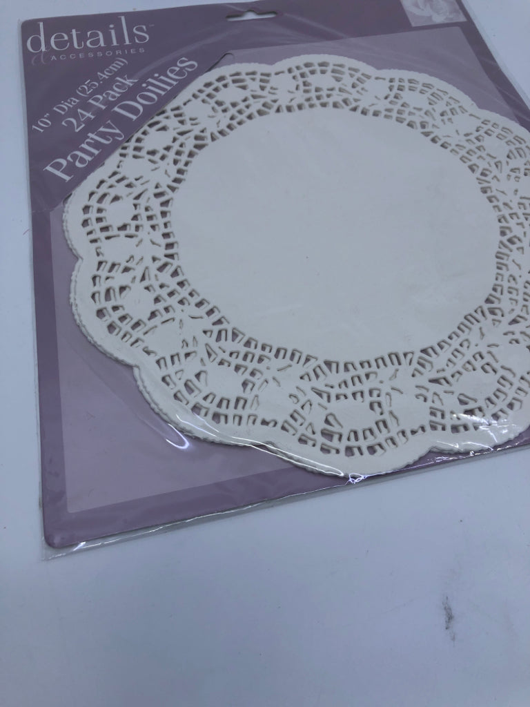 NIP PARTY DOILIES.