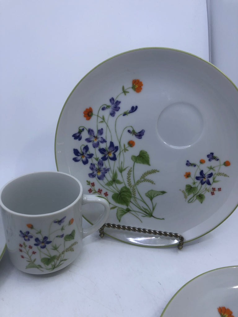 8PC FLORAL SNACK PLATES AND CUPS.
