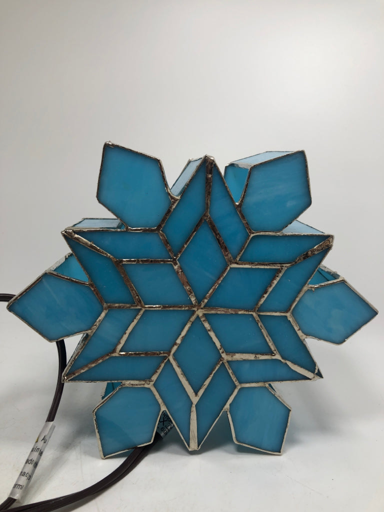 STAINED GLASS SNOWFLAKE LIGHT.