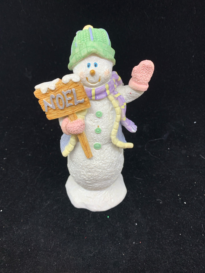 "NOEL" SNOWMAN.