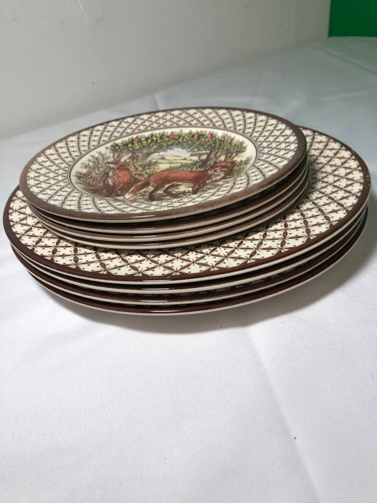 8PC FOX PATTERN DINNER SET- 4 LUNCH PLATES, 4 DINNER PLATES.
