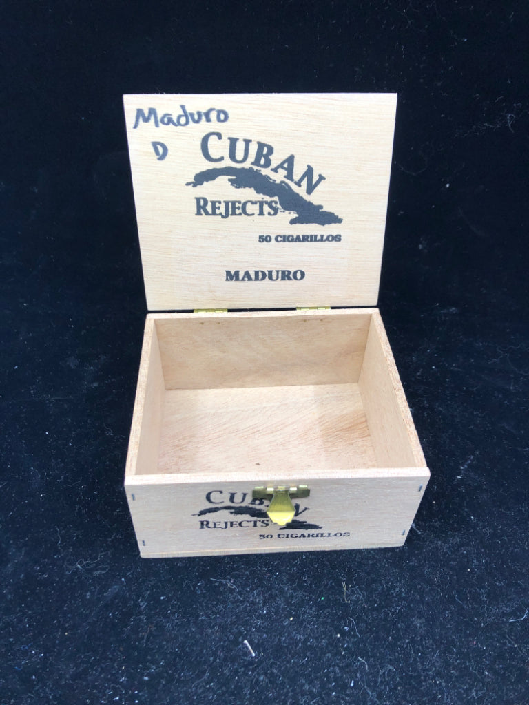 SMALL CIGAR BOX.