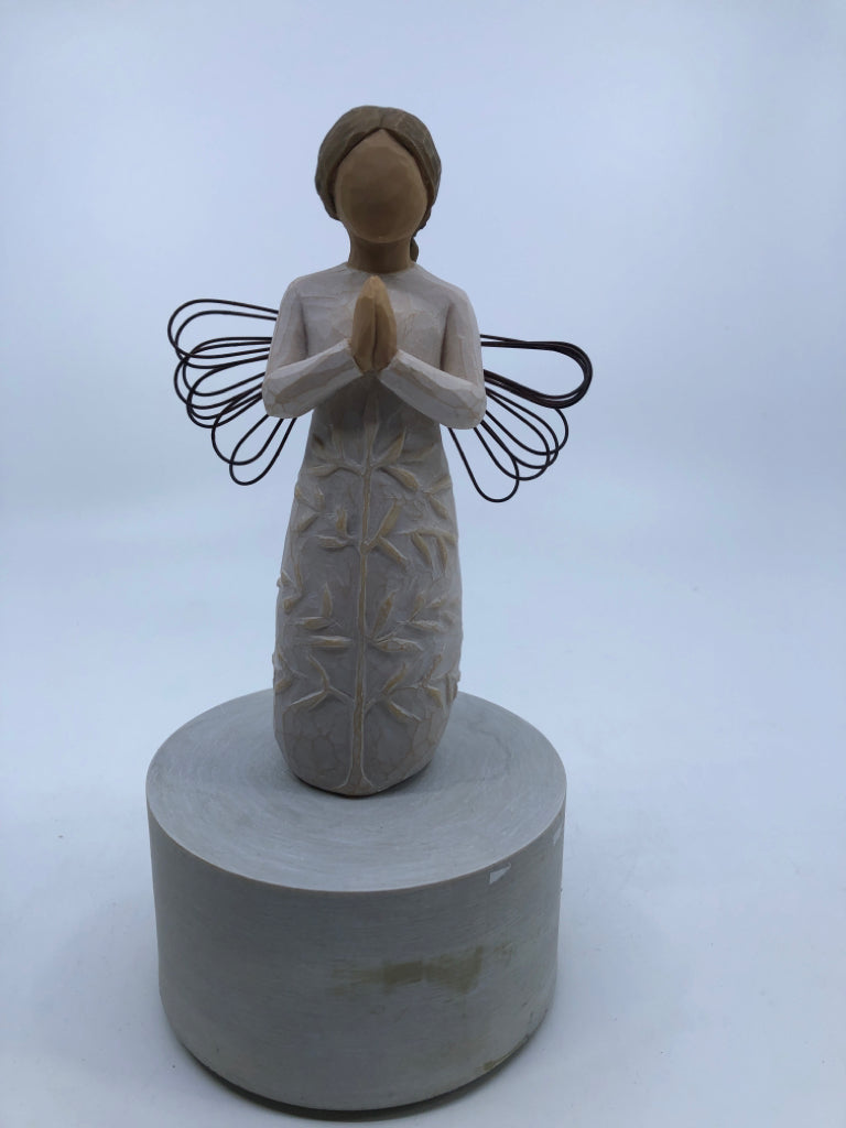 WILLOW TREE "A TREE A PRAYER" MUSIC BOX.